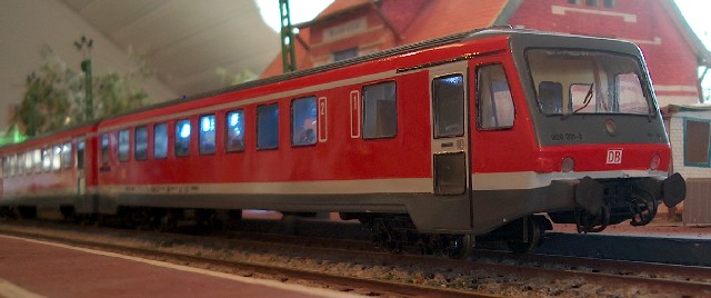 Triebwagen der MOB DB628